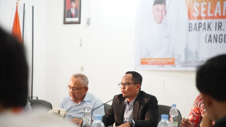 Dengarkan Paparan Bawaslu Riau, Andi Rachman Optimis Pilkada Serentak Berjalan Lancar Dengarkan Paparan Bawaslu Riau, Andi Rachman Optimis Pilkada Serentak Berjalan Lancar
