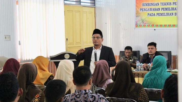 Jelang Pilkada Serentak 2020, Ketua Bawaslu Riau Motivasi Panwascam di Kuansing Jelang Pilkada Serentak 2020, Ketua Bawaslu Riau Motivasi Panwascam di Kuansing
