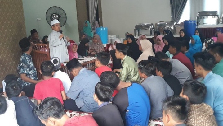Afrizal: Kalau Ingin Kaya Peliharalah Anak Yatim dan Kaum Dhuafa Afrizal: Kalau Ingin Kaya Peliharalah Anak Yatim dan Kaum Dhuafa