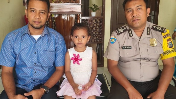 Telah Ditemukan Seorang Anak Perempuan di Desa Sungai Tarap Kampar Telah Ditemukan Seorang Anak Perempuan di Desa Sungai Tarap Kampar