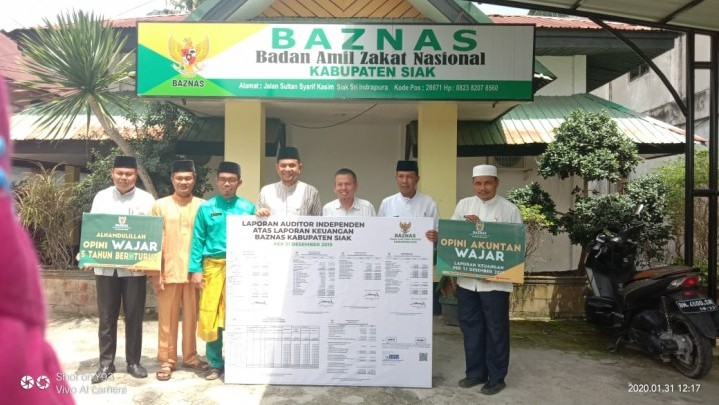 Laporan Keuangan Baznas Siak Kembali Mendapatkan Opini Wajar 5 Tahun Berturut-turut Laporan Keuangan Baznas Siak Kembali Mendapatkan Opini Wajar 5 Tahun Berturut-turut