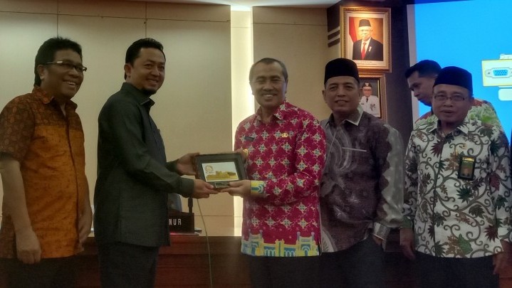 Komisi V DPR RI: Ada Persoalan Serius Seputar Infrastruktur Riau Yang Harus Diselesaikan Pusat Komisi V DPR RI: Ada Persoalan Serius Seputar Infrastruktur Riau Yang Harus Diselesaikan Pusat
