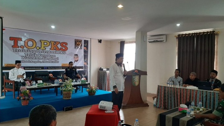 Syahrul Aidi Motivasi Peserta TOPKS Kuansing Syahrul Aidi Motivasi Peserta TOPKS Kuansing