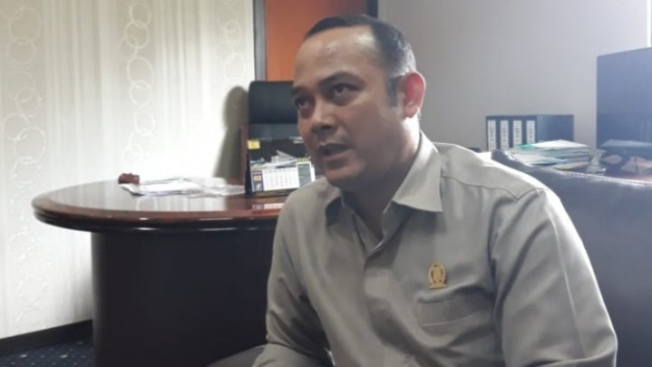 M Faisal Sebut Ruangan Lima Pimpinan DPRD Kampar itu Sangat Perlu Perbaikan M Faisal Sebut Ruangan Lima Pimpinan DPRD Kampar itu Sangat Perlu Perbaikan
