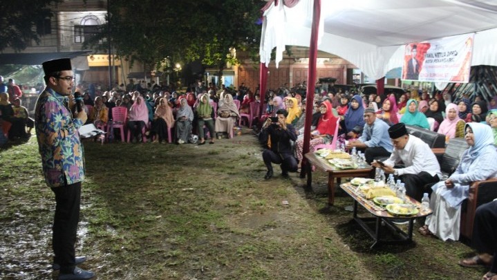 Reses Wakil Ketua DPRD Pekanbaru Ginda Burnama di Kampung Baru Paling Ramai Reses Wakil Ketua DPRD Pekanbaru Ginda Burnama di Kampung Baru Paling Ramai