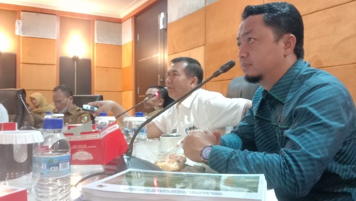 Wako Pekanbaru Harapkan Bantuan Syahrul Aidi di Senayan Wako Pekanbaru Harapkan Bantuan Syahrul Aidi di Senayan
