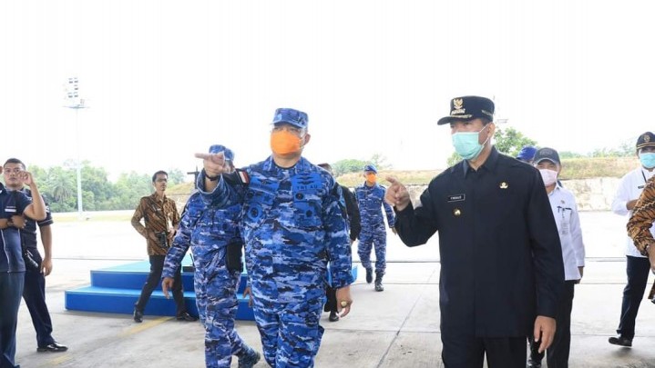 Sempena HUT ke-74 TNI AU, Lanud RSN Sterilisasi Jalan Protokol dan Rumah Ibadah Pekanbaru