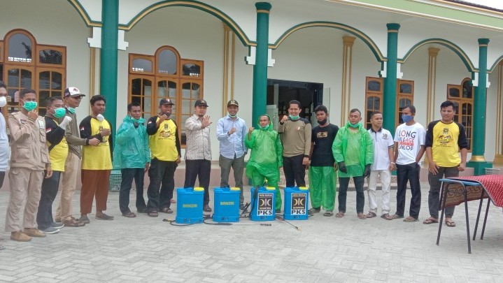 PKS Kampar Telah Lakukan Penyemprotan Disinfektan di 7 Kecamatan, Hari Ini di Kampa dan Rumbio Jaya PKS Kampar Telah Lakukan Penyemprotan Disinfektan di 7 Kecamatan, Hari Ini di Kampa dan Rumbio Jaya