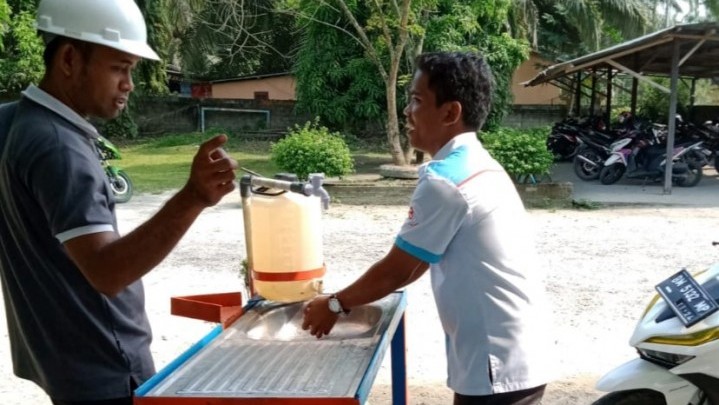 PT MAN Lakukan Sterilisasi Pabrik Untuk Pencegahan Penyebaran Virus Covid-19 PT MAN Lakukan Sterilisasi Pabrik Untuk Pencegahan Penyebaran Virus Covid-19