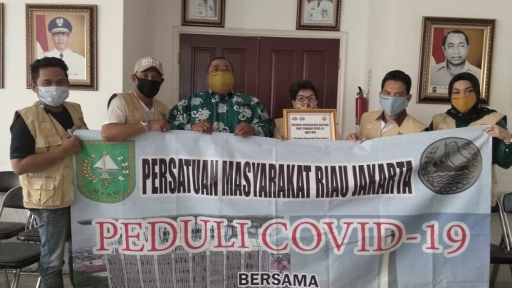 Idolmart Salurkan Sembako Untuk Warga Riau di Jabodetabek