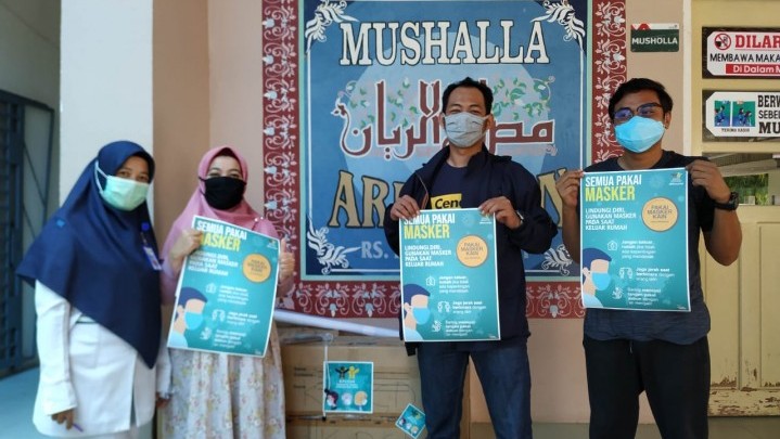 Alumni SMA Cendana Duri Angkatan 2004 Serahkan APD Ke RS Permata Hati Duri