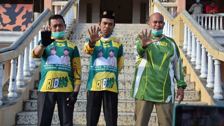Akhirnya UAS Dukung RIDHO Nomor Urut 5 Untuk Pilkada Inhu Akhirnya UAS Dukung RIDHO Nomor Urut 5 Untuk Pilkada Inhu