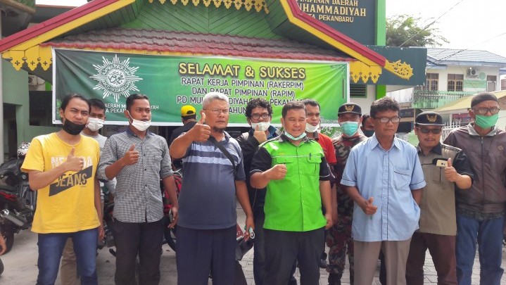 Warga Muhammadiyah Pekanbaru Menolak Kebijakan Saidul Amin Warga Muhammadiyah Pekanbaru Menolak Kebijakan Saidul Amin