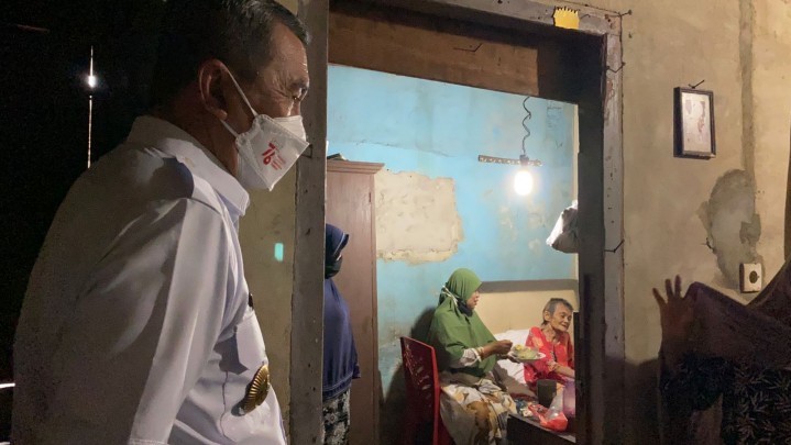 Terima Laporan Warga Pekanbaru via DM IG, Gubri Respon Cepat Bawa Dokter Terima Laporan Warga Pekanbaru via DM IG, Gubri Respon Cepat Bawa Dokter