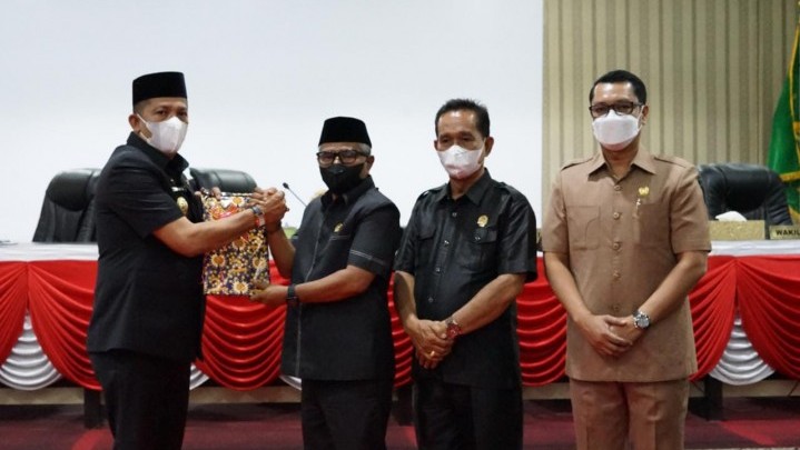 DPRD Kepulauan Meranti Gelar Rapat Paripurna Penyampaian Nota Keuangan RAPBD 2022 DPRD Kepulauan Meranti Gelar Rapat Paripurna Penyampaian Nota Keuangan RAPBD 2022