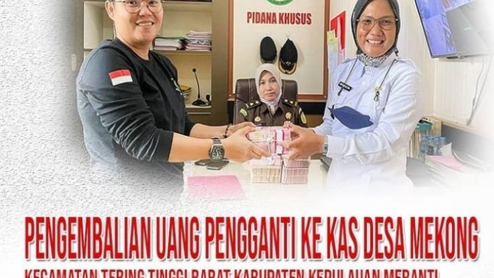 Kejari Meranti Serahkan Uang Pengganti Rp 347 Juta ke Kas Desa Mekong Kejari Meranti Serahkan Uang Pengganti Rp 347 Juta ke Kas Desa Mekong