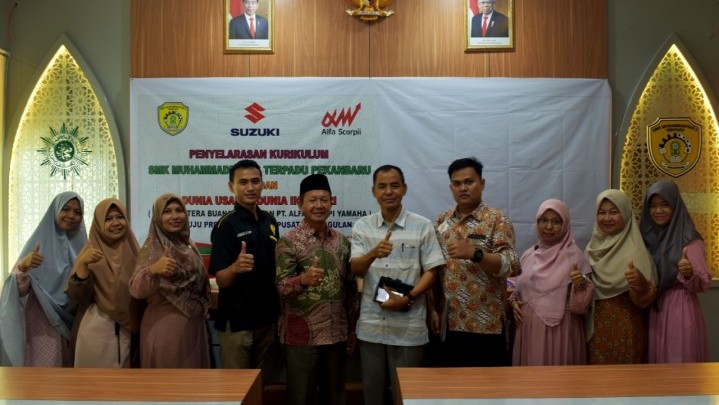Menuju SMK Pusat Keunggulan, SMK Muhammadiyah 3 Gelar Penyelarasan Kurikulum Dengan Dunia Usaha Menuju SMK Pusat Keunggulan, SMK Muhammadiyah 3 Gelar Penyelarasan Kurikulum Dengan Dunia Usaha