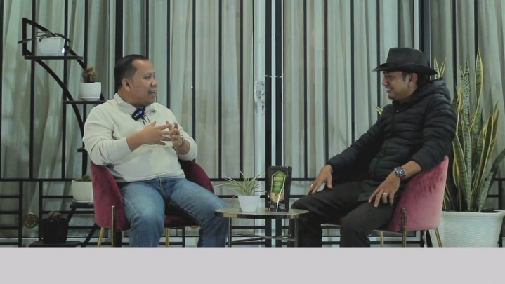 Mengunggah Tema 'Irwan Mulai Kemak', Mantan Bupati Meranti Hadir di Podcast DORAK FM Mengunggah Tema 'Irwan Mulai Kemak', Mantan Bupati Meranti Hadir di Podcast DORAK FM