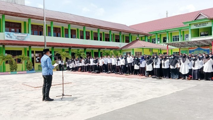 Bupati Adil Buka Tes Tertulis Tenaga Non PNS Pemkab Meranti Bupati Adil Buka Tes Tertulis Tenaga Non PNS Pemkab Meranti