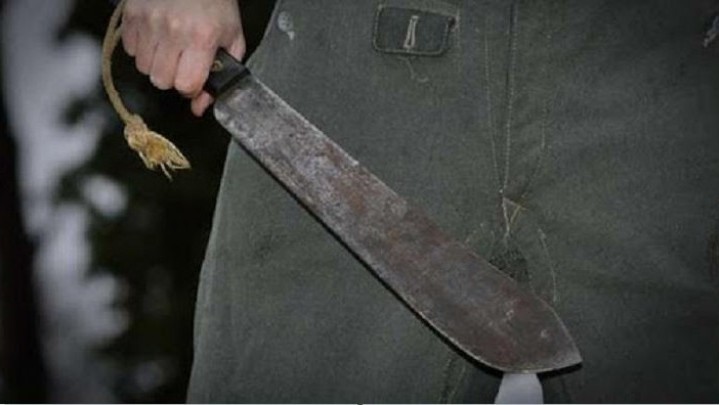 Temani Ibu Belanja ke Pasar, Ade Dibacok dan Handphone Dibawa Lari Temani Ibu Belanja ke Pasar, Ade Dibacok dan Handphone Dibawa Lari