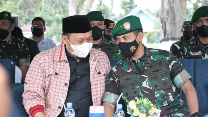 Letkol Inf Ahmad Fauzi Jabat Danyonif 132 Bima Sakti Salo Letkol Inf Ahmad Fauzi Jabat Danyonif 132 Bima Sakti Salo