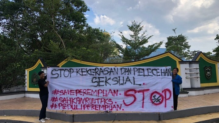 BEM UIR Dirikan Posko Pengaduan Kekerasan Seksual BEM UIR Dirikan Posko Pengaduan Kekerasan Seksual