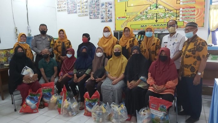 UEK SP Sidomulyo Salurkan Bantuan Dana Sosial Ke Masyarakat Kurang Mampu dan Dhuafa UEK SP Sidomulyo Salurkan Bantuan Dana Sosial Ke Masyarakat Kurang Mampu dan Dhuafa