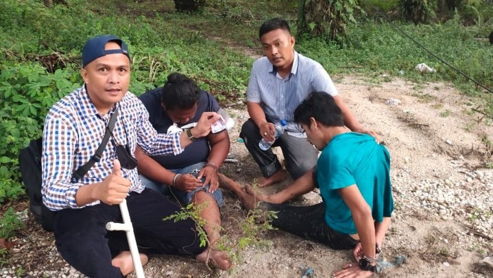 Edarkan Sabu di Desa Kualu, Dua Pemuda Dicokol Pelsek Tambang Edarkan Sabu di Desa Kualu, Dua Pemuda Dicokol Pelsek Tambang