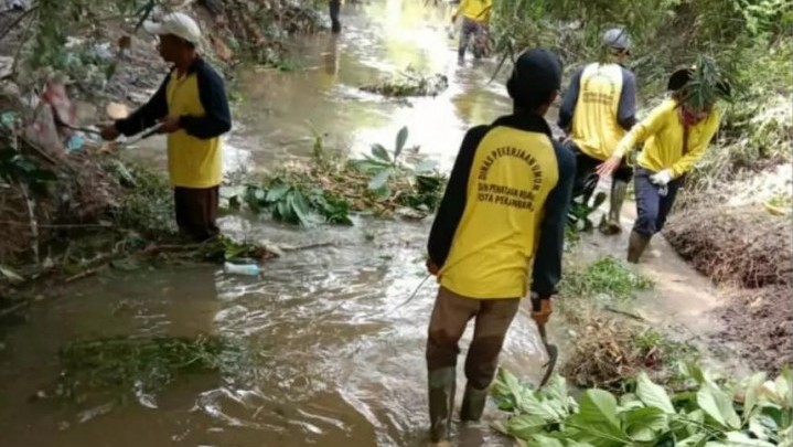 PUPR Pekanbaru Klaim 12 Titik Aliran Air Telah Dibersihkan
