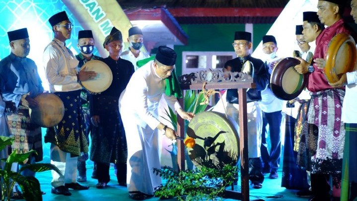 Buka MTQ Rangsang Barat, Adil: Ikhtiar Kita Mencintai dan Membumikan Alquran Buka MTQ Rangsang Barat, Adil: Ikhtiar Kita Mencintai dan Membumikan Alquran