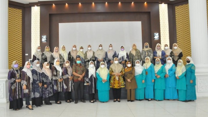 Sharing Informasi, TP-PKK Pekanbaru Kunjungi TP-PKK Bukittinggi Sharing Informasi, TP-PKK Pekanbaru Kunjungi TP-PKK Bukittinggi