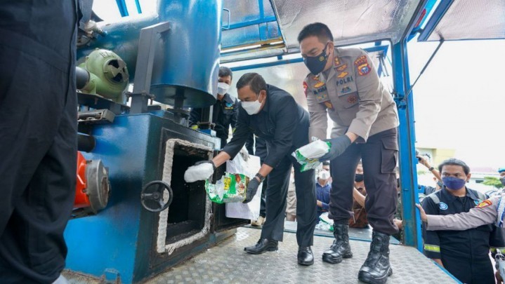 Pemusnahan 82 Kilogram Sabu, Apresiasi Wagubri untuk Irjen Muhammad Iqbal Pemusnahan 82 Kilogram Sabu, Apresiasi Wagubri untuk Irjen Muhammad Iqbal