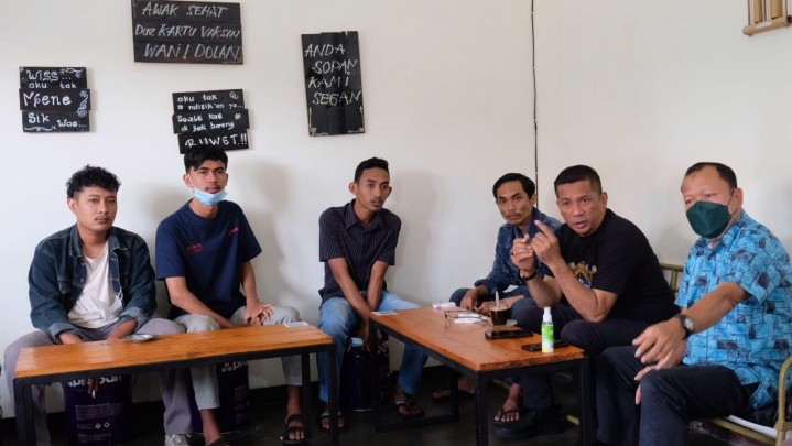 Bupati Adil Ngopi Bersama Mahasiswa Meranti di Yogyakarta Bupati Adil Ngopi Bersama Mahasiswa Meranti di Yogyakarta