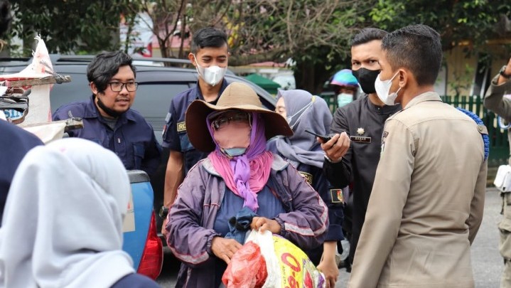 Penegakan Perda, Puluhan Gepeng di Pekanbaru Ditertibkan Penegakan Perda, Puluhan Gepeng di Pekanbaru Ditertibkan