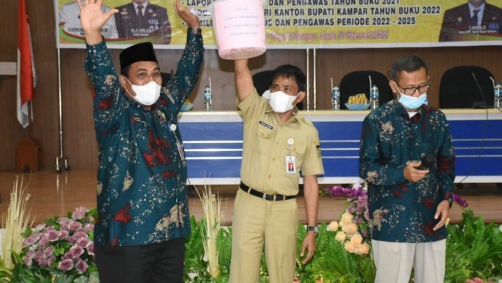 RAT Koperasi Kantor Bupati Kampar, Rusli Dapat Umrah Gratis