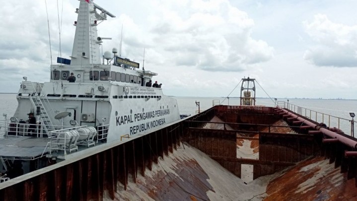 Pada Menteri ESDM, Gubri Minta Izin Penambangan Pasir Laut di Rupat Dicabut Pada Menteri ESDM, Gubri Minta Izin Penambangan Pasir Laut di Rupat Dicabut