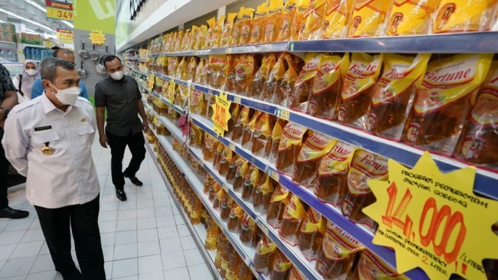 Antisipasi Kelangkaan, Pemprov Imbau Masyarakat Tidak Stok Minyak Berlebihan Antisipasi Kelangkaan, Pemprov Imbau Masyarakat Tidak Stok Minyak Berlebihan