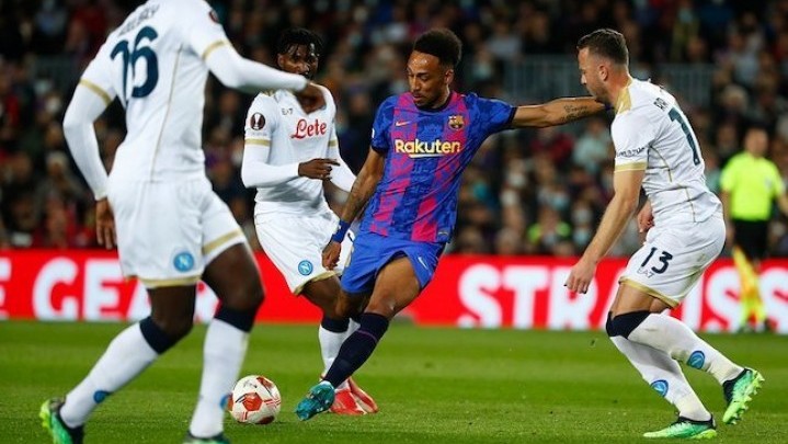 Barcelona Berbagi Imbang dengan Napoli 1-1 di Play-Off Liga Europa Barcelona Berbagi Imbang dengan Napoli 1-1 di Play-Off Liga Europa