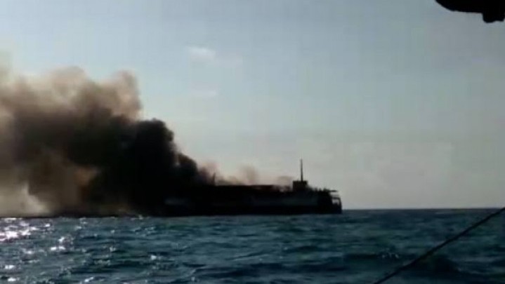 Ternyata Ada Ribuan Mobil Harga Miliaran Terjebak di Kebakaran Kapal Kargo Berbendera Panama