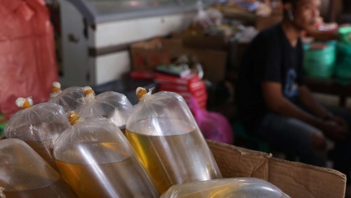 Catat, Menteri Pastikan Harga Minyak Goreng Curah Di Pasar Rakyat Tidak Lebih Rp 15,500 Per Liter Catat, Menteri Pastikan Harga Minyak Goreng Curah Di Pasar Rakyat Tidak Lebih Rp 15,500 Per Liter