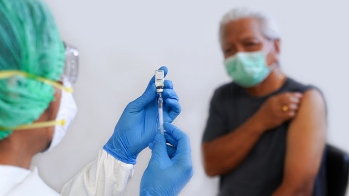 Vaksinasi Booster Bagi Lansia, Ini Penjelasan Kemenkes