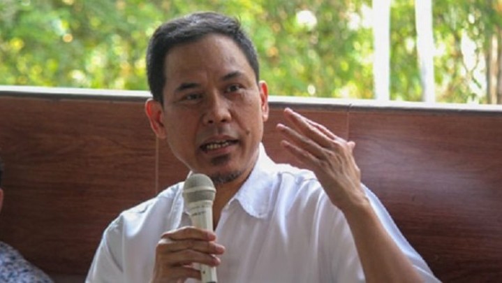 Sidang Dugaan Terorisme, Ketua Jokowi Mania: Opini Kalau Munarman Bagian dari ISIS, Saya Yakini Tegak Lurus pada NKRI Sidang Dugaan Terorisme, Ketua Jokowi Mania: Opini Kalau Munarman Bagian dari ISIS, Saya Yakini Tegak Lurus pada NKRI