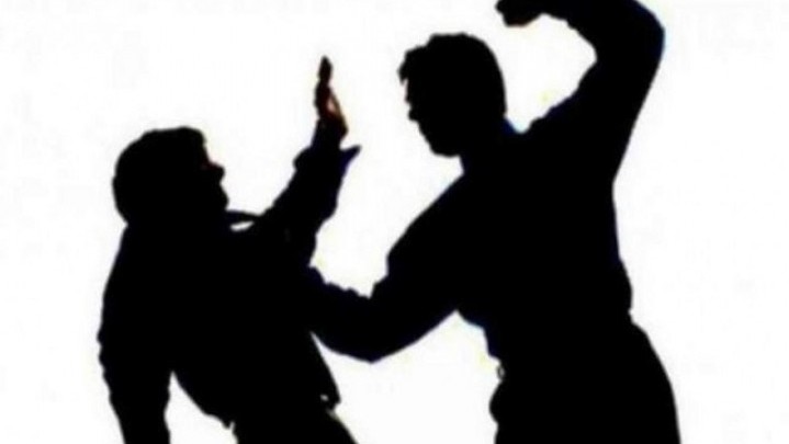 Bentrok di Medan Belawan, Dua Orang Dibacok Motor Polisi Dibakar Bentrok di Medan Belawan, Dua Orang Dibacok Motor Polisi Dibakar