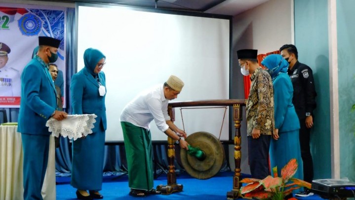 Bupati HM Adil Minta Tim PKK Bergerak Bantu 7 Program Strategis Bupati HM Adil Minta Tim PKK Bergerak Bantu 7 Program Strategis