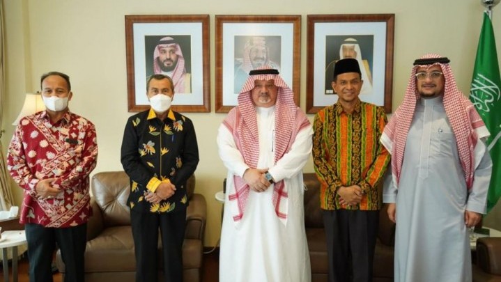 Gubri Syamsuar Berharap Arab Saudi Bangun Perguruan Tinggi Ilmu Al-Quran di Riau Gubri Syamsuar Berharap Arab Saudi Bangun Perguruan Tinggi Ilmu Al-Quran di Riau