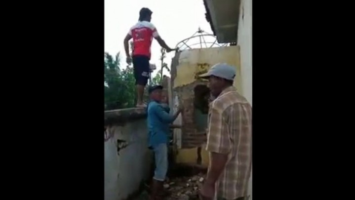 Pilkades Beda Pilihan, Musala Jadi Korban