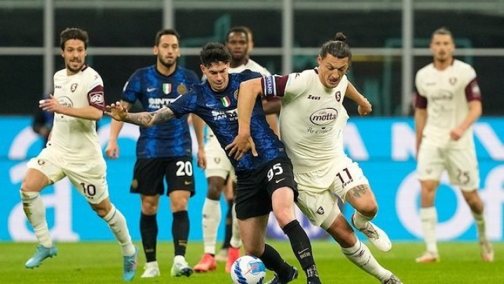 Inter Milan Tenggelamkan Salernitana 5-0 Inter Milan Tenggelamkan Salernitana 5-0