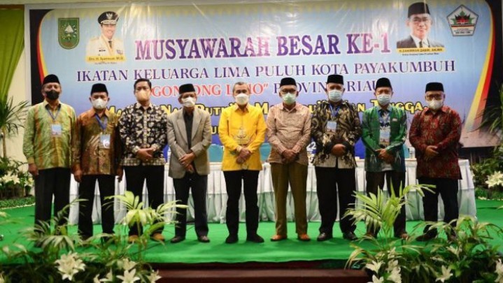Ikatan Keluarga Lima Puluh Kota Payakumbuh Dukung Program Pemprov Riau Ikatan Keluarga Lima Puluh Kota Payakumbuh Dukung Program Pemprov Riau