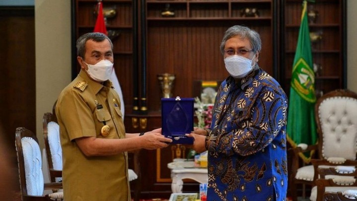 Laporkan SPT Tahunan, Syamsuar: Melalui E-Filling Mudah dan Dapat Dilakukan Dimana Saja Laporkan SPT Tahunan, Syamsuar: Melalui E-Filling Mudah dan Dapat Dilakukan Dimana Saja