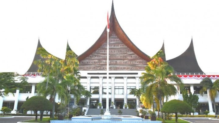 Ketua DPRD Sumbar: Gubernur Bukan Pemilik Bank Nagari, Jangan Coba-coba Mengkebiri